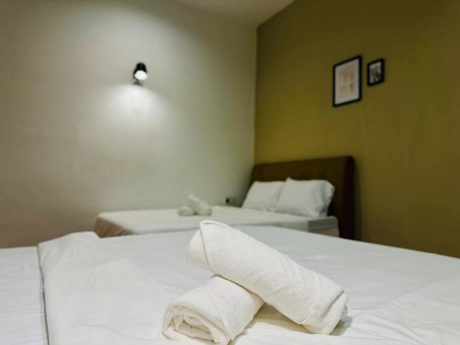 Holiday home Beachside Antique Villa@14 Pax George Town